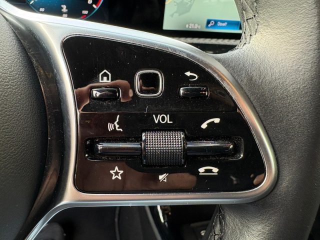 MERCEDES-BENZ CLA 180 usata, con Gancio traino