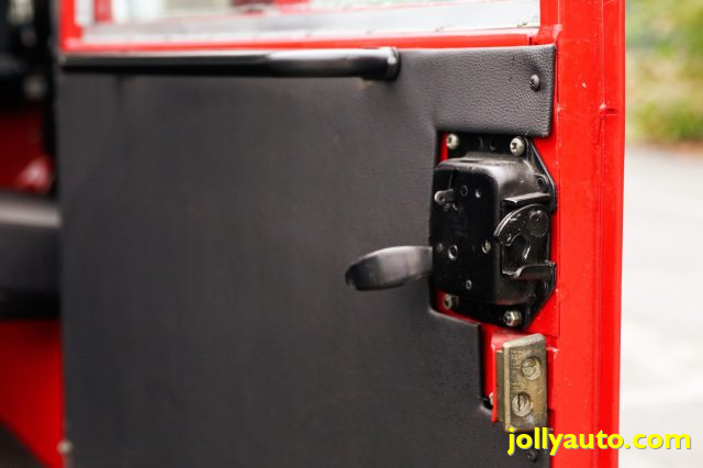 LAND ROVER Defender usata 96