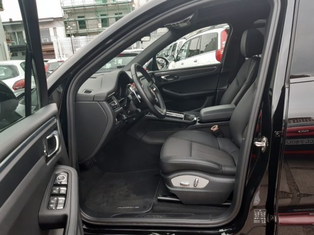 PORSCHE Macan usata, con Park Distance Control