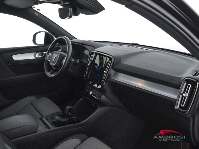 VOLVO XC40 usata 11