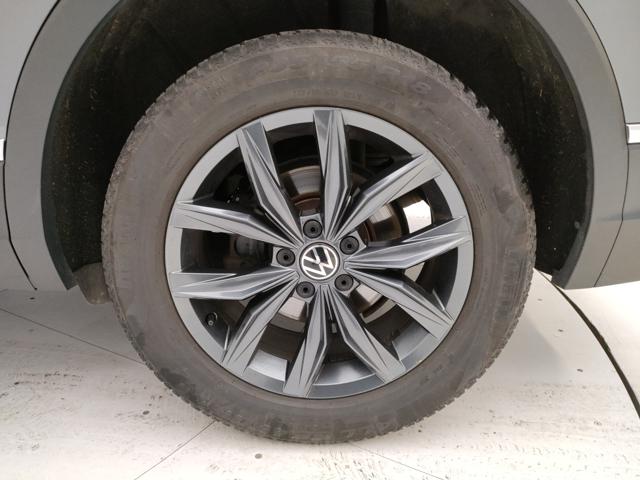 VOLKSWAGEN Tiguan Allspace usata, con USB