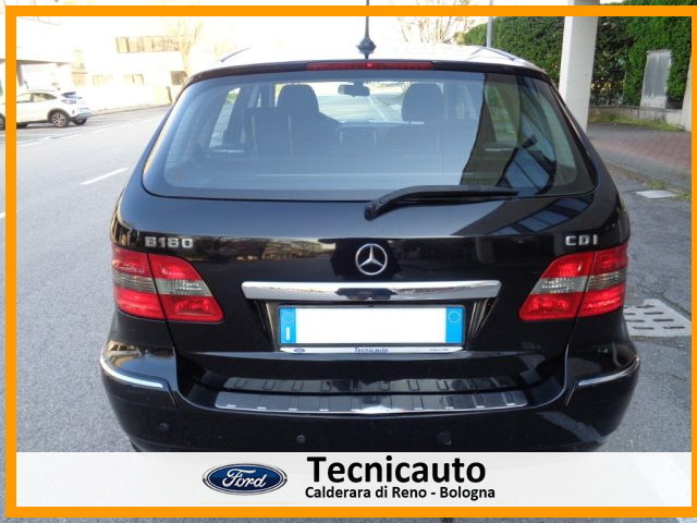 MERCEDES-BENZ B 180 usata, con Autoradio