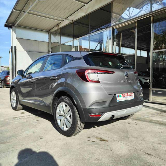 RENAULT Captur usata, con Autoradio