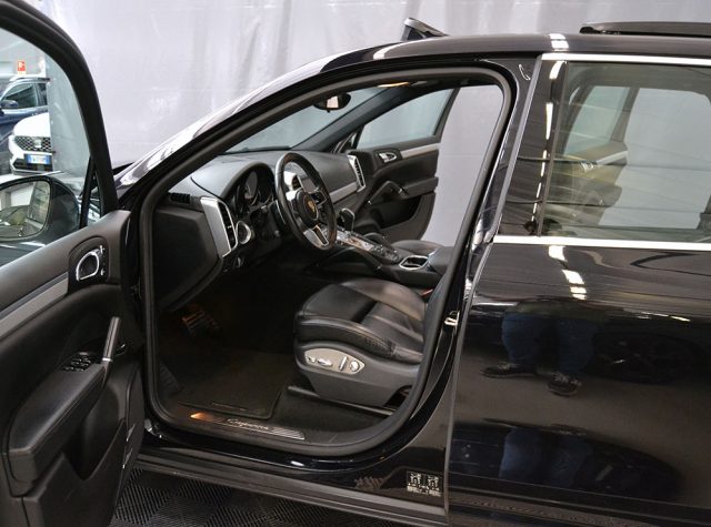 PORSCHE Cayenne usata, con Airbag