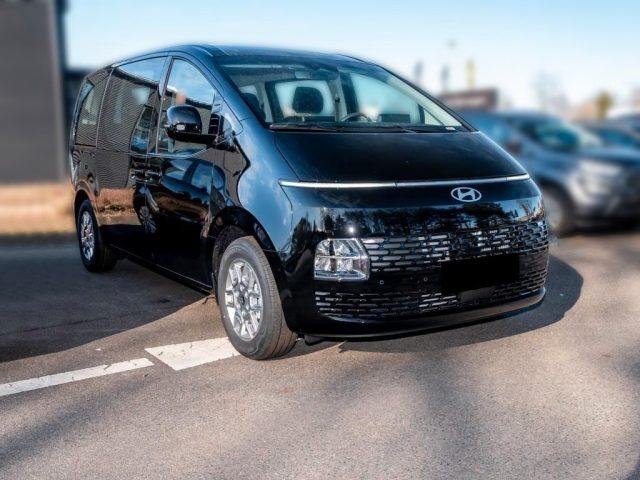 HYUNDAI Staria usata, con Airbag laterali