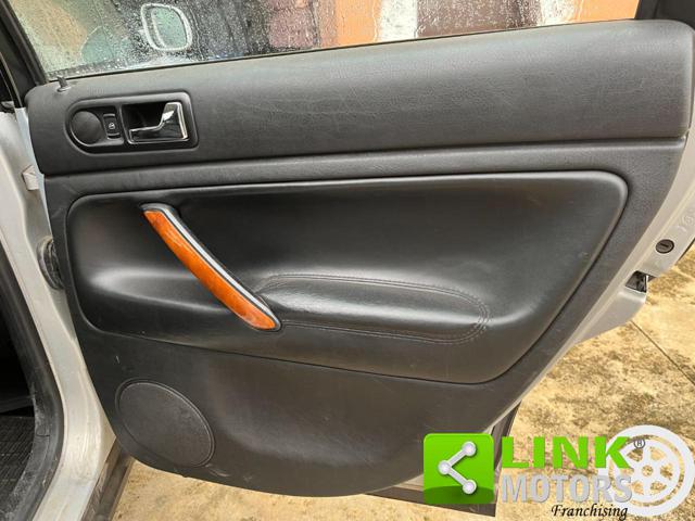 VOLKSWAGEN Passat usata, con Volante in pelle