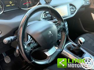PEUGEOT 308 usata, con Controllo automatico clima