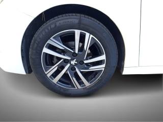 PEUGEOT 208 usata, con Autoradio digitale