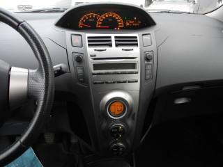 TOYOTA Yaris usata, con Volante multifunzione