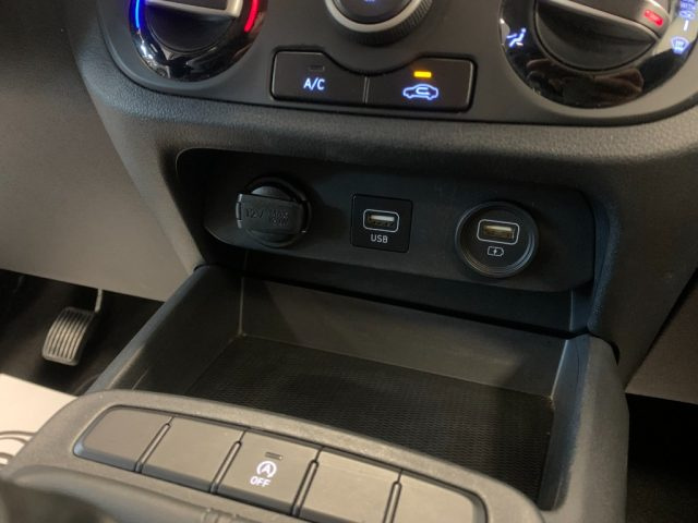HYUNDAI i10 usata, con Luci diurne LED