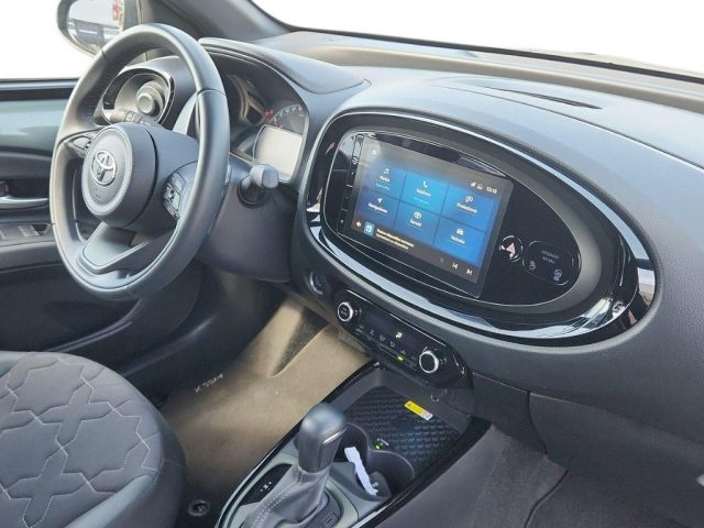 TOYOTA Aygo X usata, con Autoradio digitale