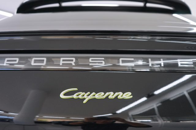 PORSCHE Cayenne usata, con Sensori di parcheggio posteriori