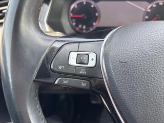 VOLKSWAGEN Passat Variant usata, con Servosterzo