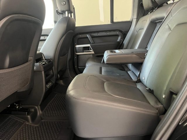 LAND ROVER Defender usata 26