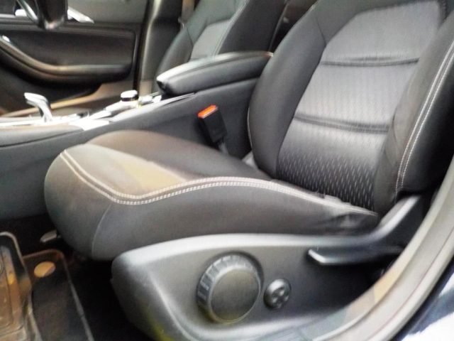 INFINITI Q30 usata, con Sound system