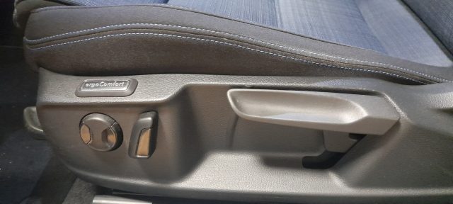 VOLKSWAGEN Passat usata, con Autoradio digitale