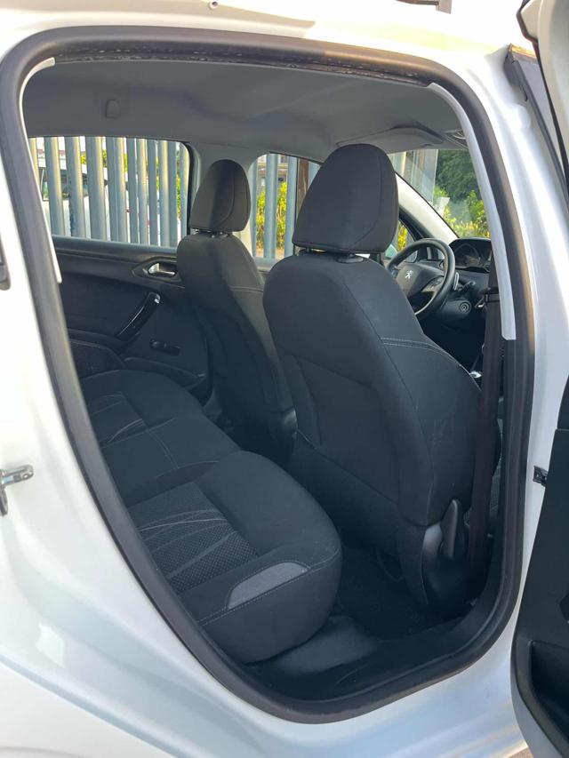 PEUGEOT 208 usata, con Bluetooth