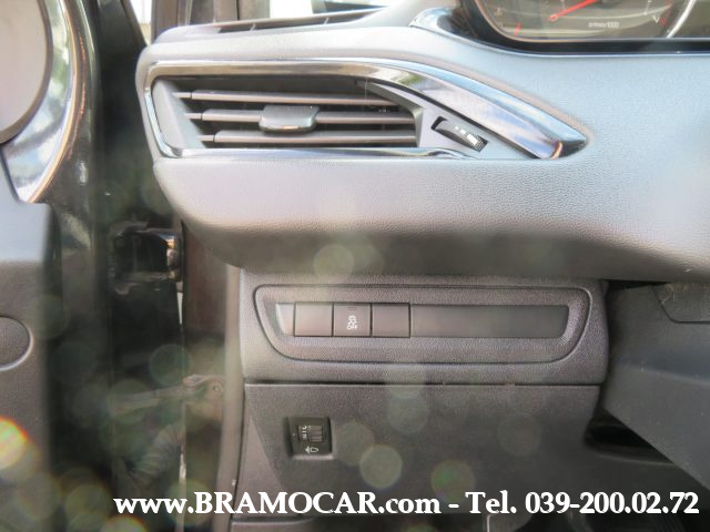 PEUGEOT 208 usata, con ESP