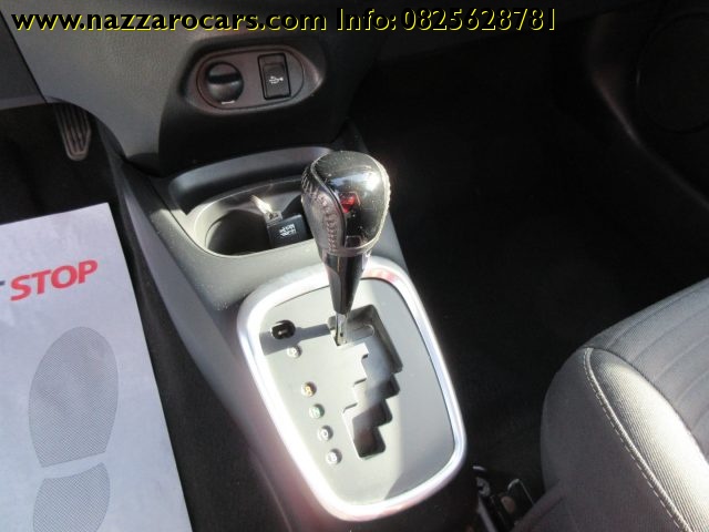 TOYOTA Yaris usata, con ESP