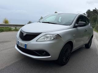 LANCIA Ypsilon usata, con Airbag