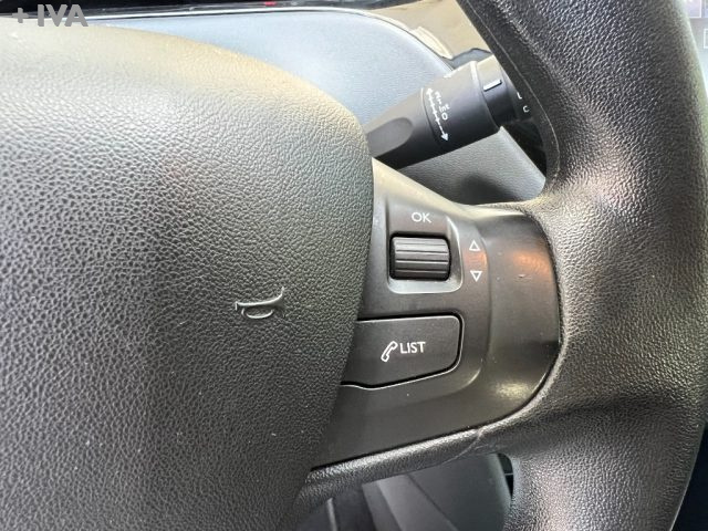 PEUGEOT 208 usata 17