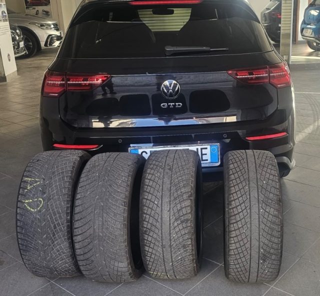 VOLKSWAGEN Golf usata, con Autoradio digitale