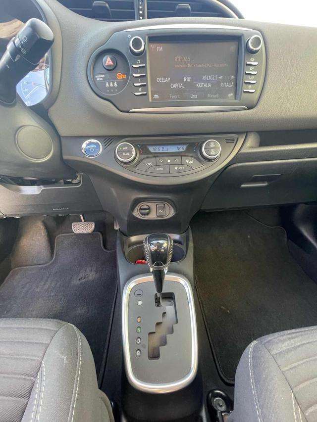 TOYOTA Yaris usata 19