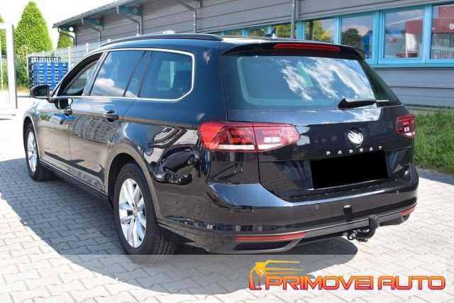 VOLKSWAGEN Passat Variant usata, con Fendinebbia