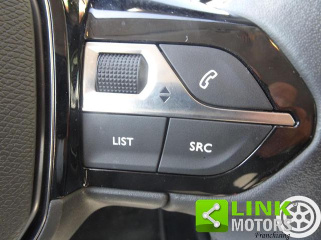 PEUGEOT 208 usata, con Sedile posteriore sdoppiato