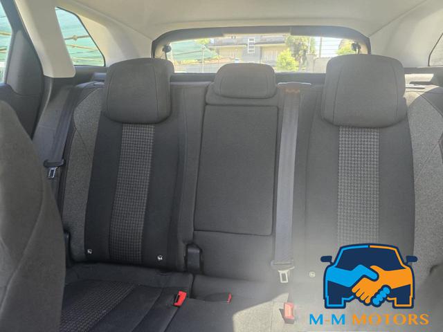 PEUGEOT 3008 usata, con Sedile posteriore sdoppiato