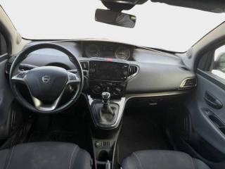 LANCIA Ypsilon usata, con Fendinebbia