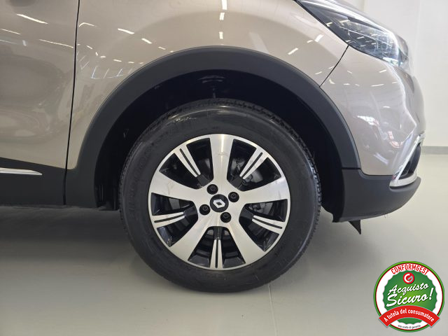 RENAULT Captur usata 22