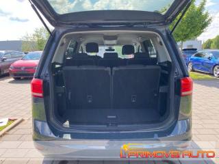 VOLKSWAGEN Touran usata, con Servosterzo