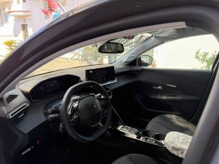 PEUGEOT 208 usata, con Autoradio digitale