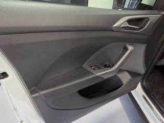 VOLKSWAGEN T-Cross usata, con Leve al volante
