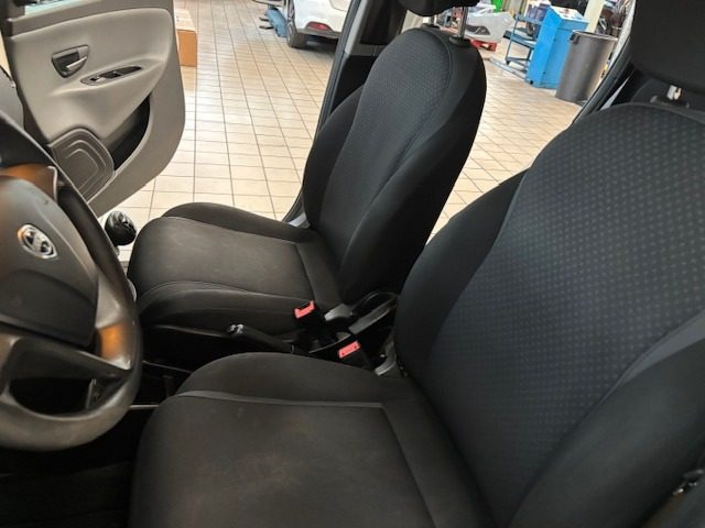 LANCIA Ypsilon usata, con Airbag testa