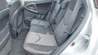 TOYOTA RAV 4 usata, con Autoradio