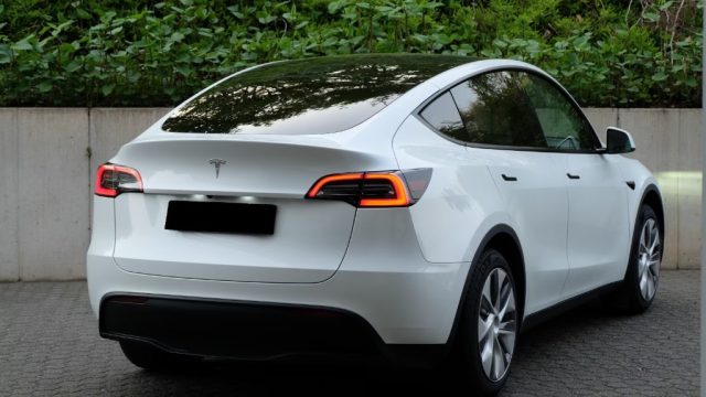 TESLA Model Y usata, con Controllo trazione