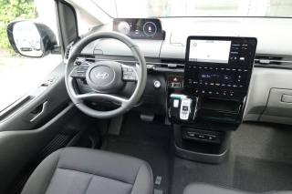 HYUNDAI Staria usata, con Controllo automatico clima