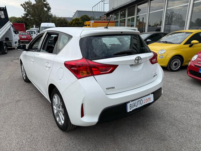 TOYOTA Auris usata, con Airbag laterali