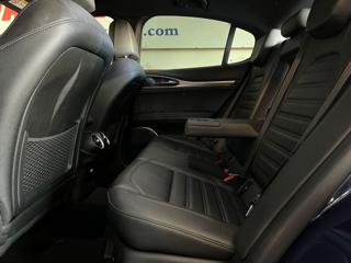 ALFA ROMEO Stelvio usata, con Controllo automatico clima