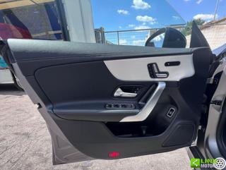 MERCEDES-BENZ CLA 220 usata, con Tetto panorama