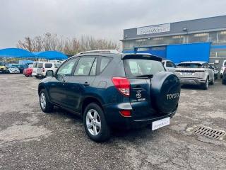 TOYOTA RAV 4 usata, con Airbag laterali