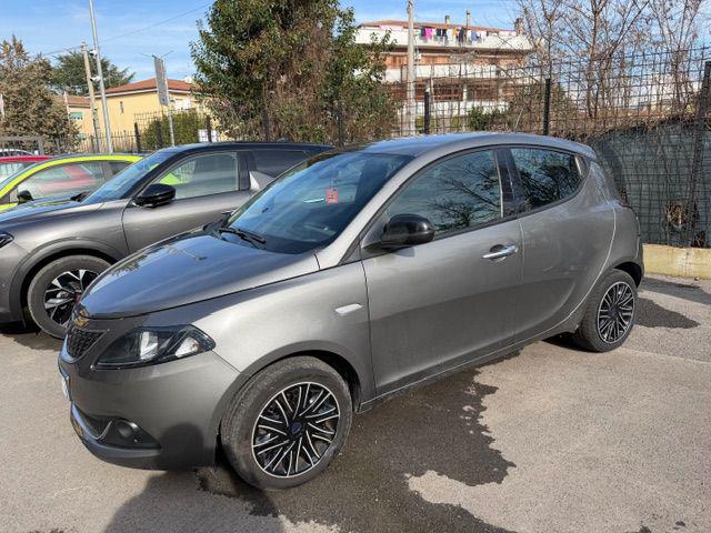 LANCIA Ypsilon usata, con ABS