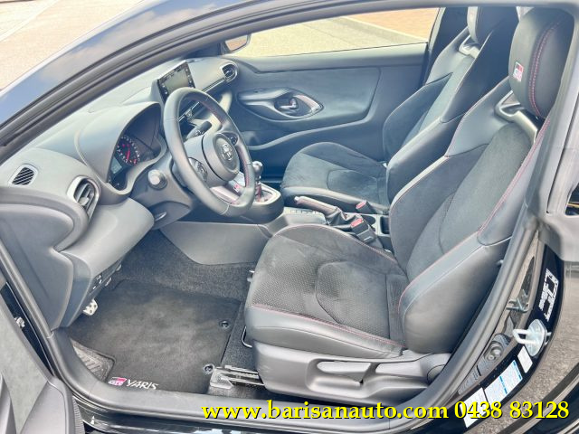 TOYOTA Yaris usata, con Autoradio