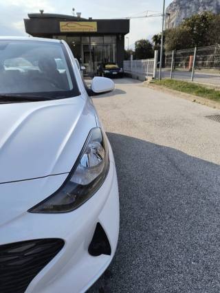 HYUNDAI i10 usata, con Airbag laterali