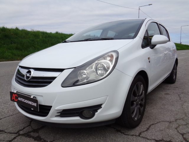 OPEL Corsa usata, con Boardcomputer
