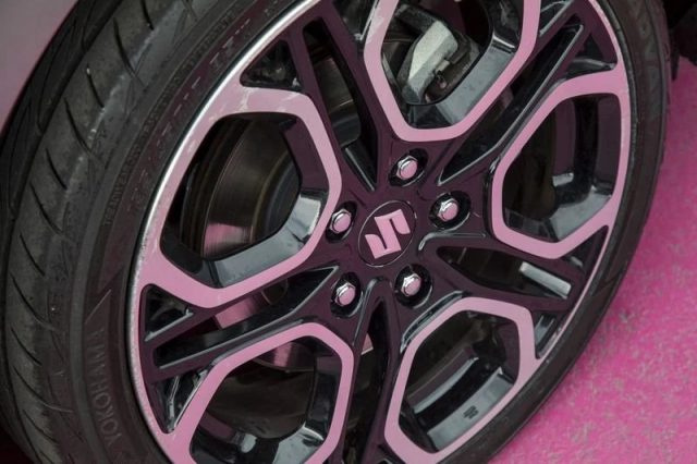 SUZUKI Swift usata, con Volante in pelle