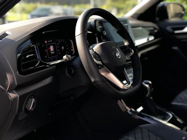 VOLKSWAGEN T-Roc usata, con ESP