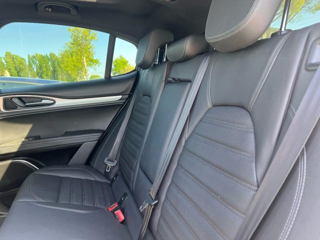ALFA ROMEO Stelvio usata, con Alzacristalli elettrici